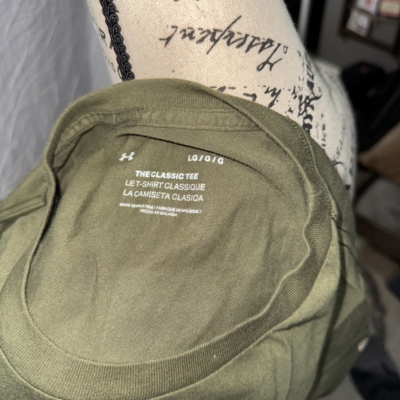 T-Shirt - Picture 2 of 4